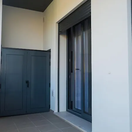 Apartment What A Life! *